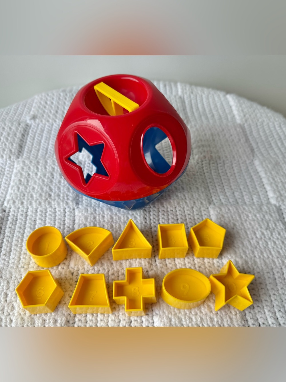 Tupperware Shape O Ball Toy